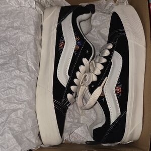 Vans Knu Skool Black and White Sneakers with Floral Embroidery